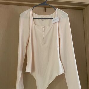American Eagle Long Sleeve bodysuit